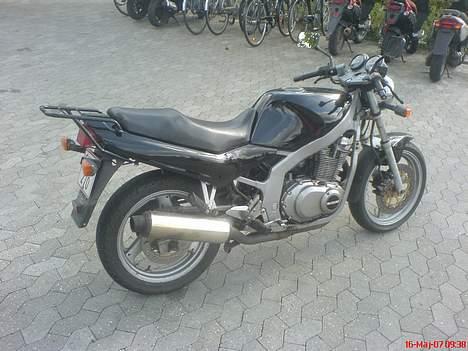 Suzuki GS 500E "SOLGT" billede 2