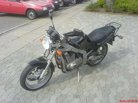 Suzuki GS 500E "SOLGT" billede 4