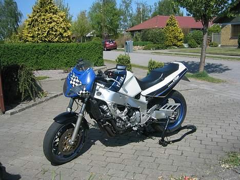 Yamaha FZR 1000  SOLGT billede 4