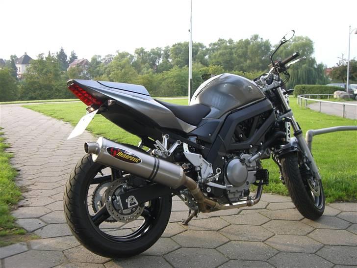 Suzuki SV650AK7 billede 1