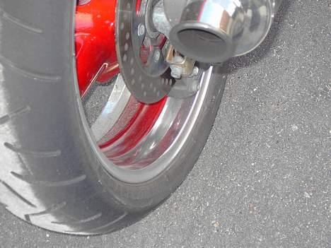 Suzuki RF 900 *død* billede 5