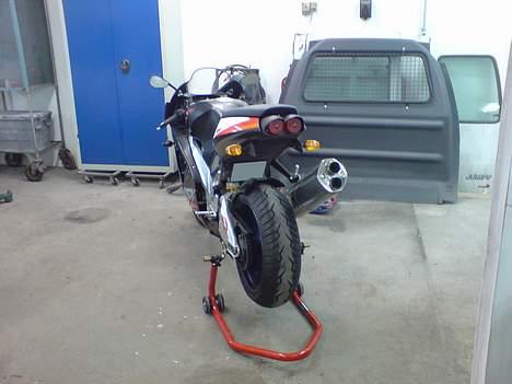 Aprilia RSV mille R **SOLGT** billede 4