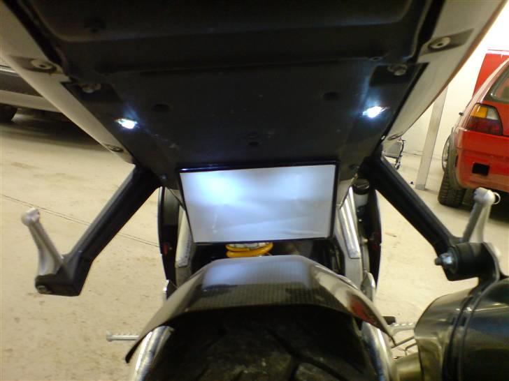 Aprilia RSV mille R **SOLGT** - 2008 diode lys på pladen billede 15