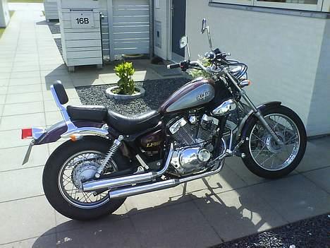 Lifan LF 250-4 V-Motor SOLGT - Her ses det originale udstødning snart kommer der knaldpotter på billede 11