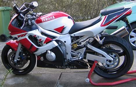 Yamaha YZF R6 *Solgt* billede 2