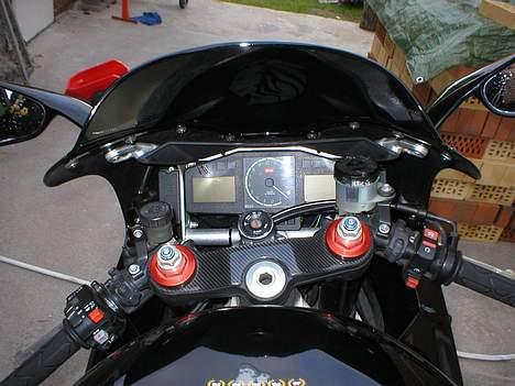 Aprilia RSV Mille *R.I.P.* - Fiiiin udsigt.. ;o) billede 5