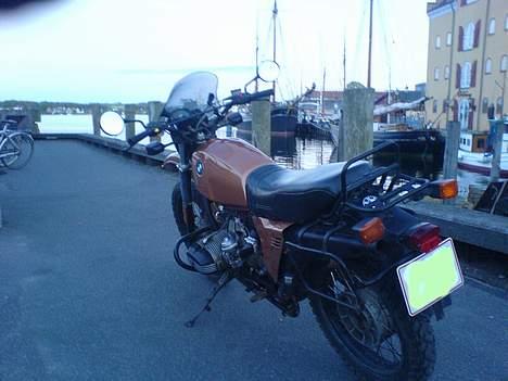 BMW R 650 G/S - Skudehavnen i Svendborg i baggrunden. billede 13