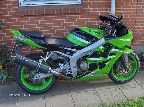 Kawasaki zx6r - næsten nyvasket billede 4