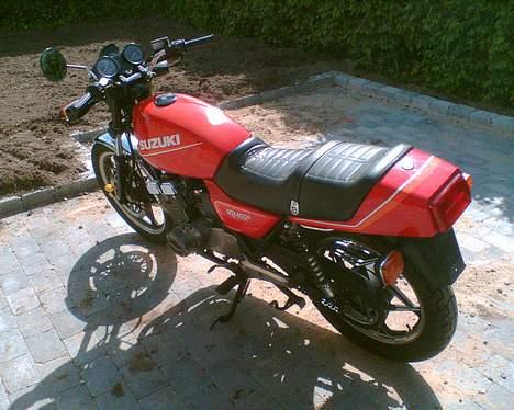 Suzuki GSX400F Katana billede 5