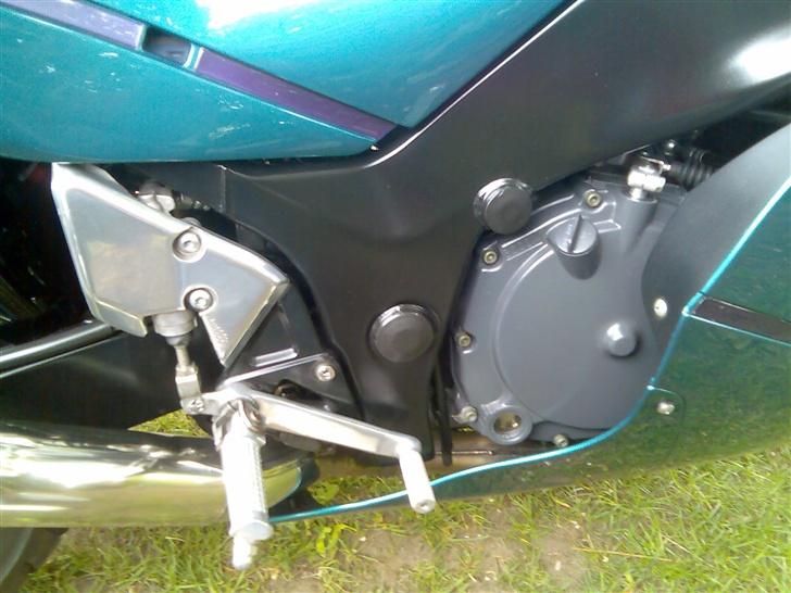 Suzuki RF 600 R billede 7