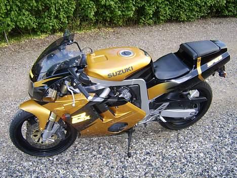Suzuki Gsx-r 400 (Solgt) billede 12
