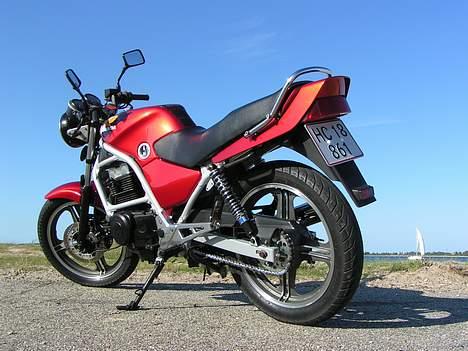 Honda CB 450 S - Så er der blevet vasket kæde og tandhjul - og selvfølgelig også resten af cyklen! - og monteret nye blink og en tankpad :) - (20/5-07) billede 11