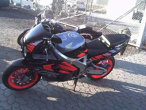 Honda cbr900rr fireblade billede 2