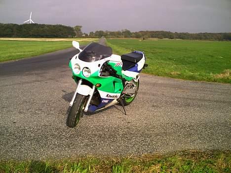 Kawasaki ZXR 750 H1 *solgt* - Som den så ud da jeg lige havde hentet den... billede 10
