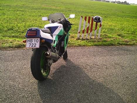 Kawasaki ZXR 750 H1 *solgt* - Som den så ud da jeg lige havde hentet den... billede 11