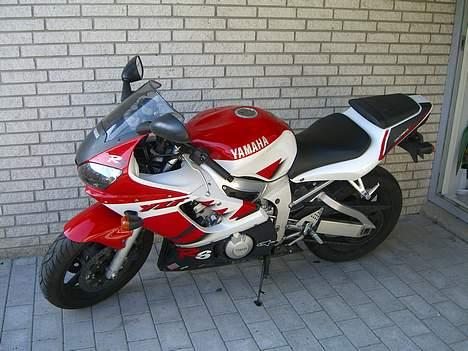Yamaha YZF R6 - SOLGT billede 9