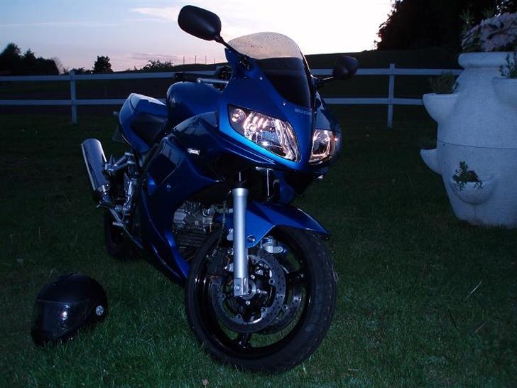 Suzuki SV650 S (Solgt!) billede 1