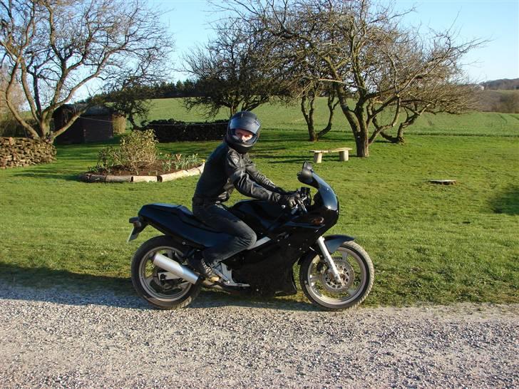 Suzuki Gsx-R 250 - vinter billede, inden om lakering billede 1