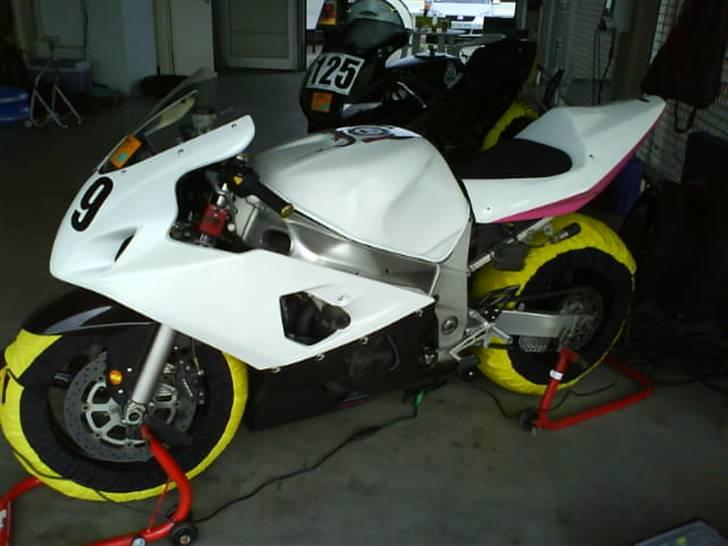 Suzuki GSX-R600 SOLGT - Cyklen i 3. udgave billede 5