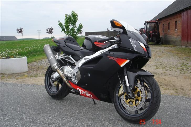 Aprilia RSV 1000 R (SOLGT)  billede 1