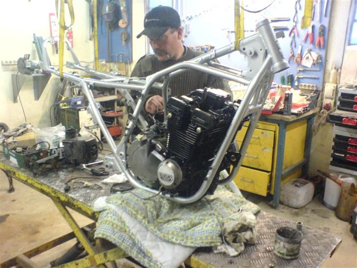 Suzuki Gsx 400F billede 9