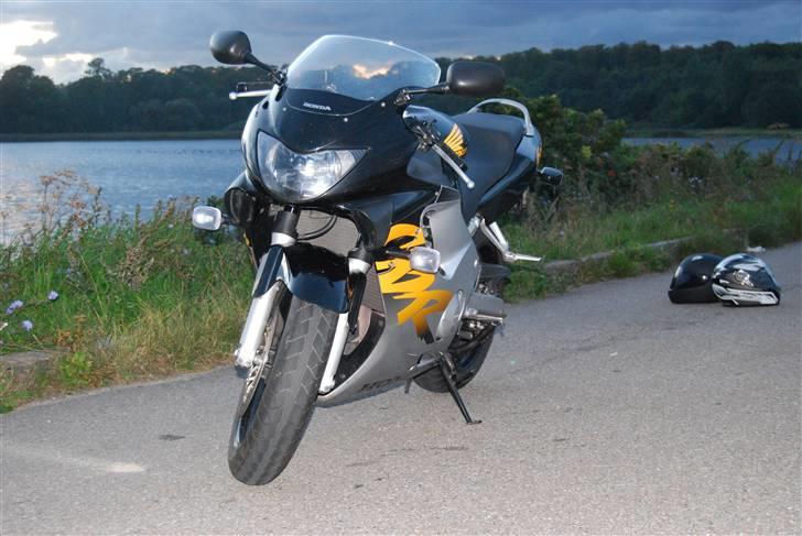 Honda cbr 600 f4 !SOLGT!  billede 4