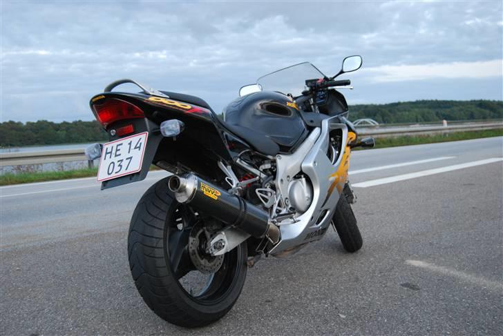 Honda cbr 600 f4 !SOLGT!  billede 5