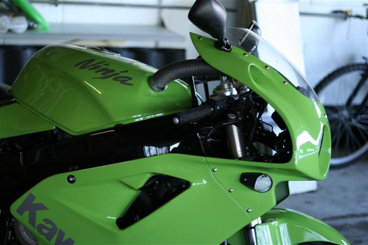 Kawasaki ZXR750 J *solgt* billede 8