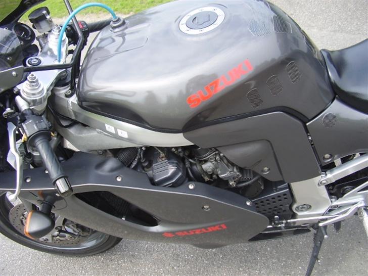 Suzuki gsx R 750 SOLGT billede 7