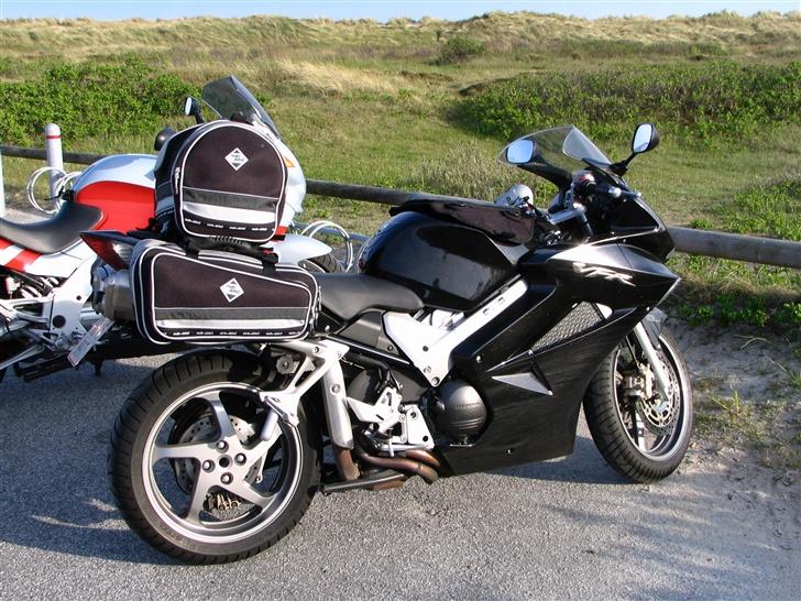 Honda VFR 800 A - På skagen billede 14