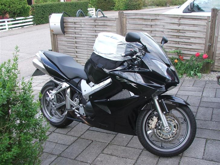 Honda VFR 800 A - Inden afgang til Hamburg billede 17