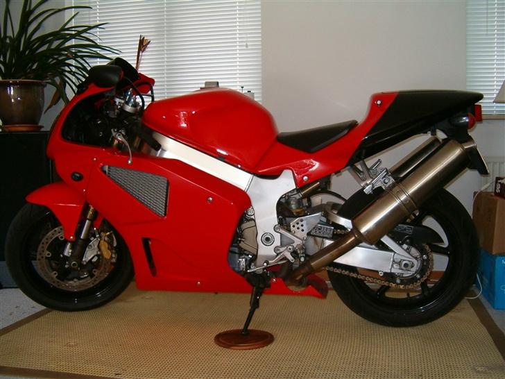 Honda SP1 (SOLGT!!) - Far´s  nye baby skal da stå i stuen.. ikk? (Lige kommet hjem) billede 6