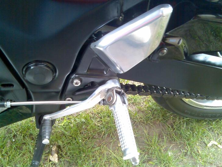 Suzuki RF 600 R billede 10