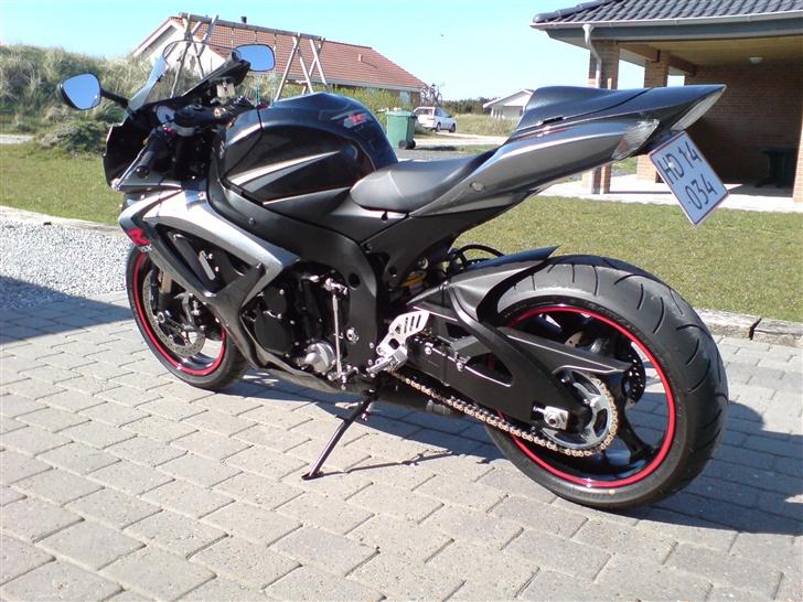 Suzuki GSX-R  750 K7 billede 2