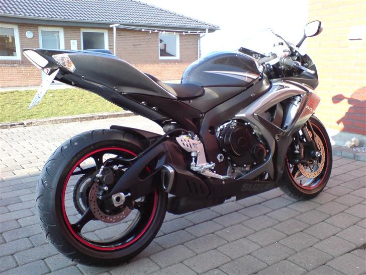 Suzuki GSX-R  750 K7 billede 5