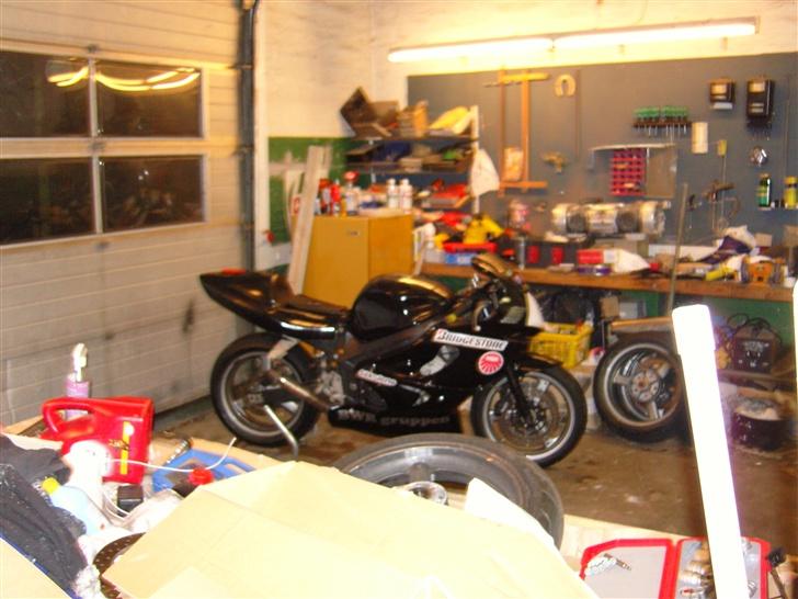 Triumph TT 600 BANEGED billede 1