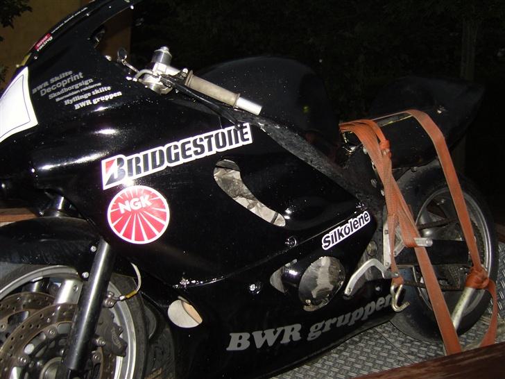 Triumph TT 600 BANEGED billede 5