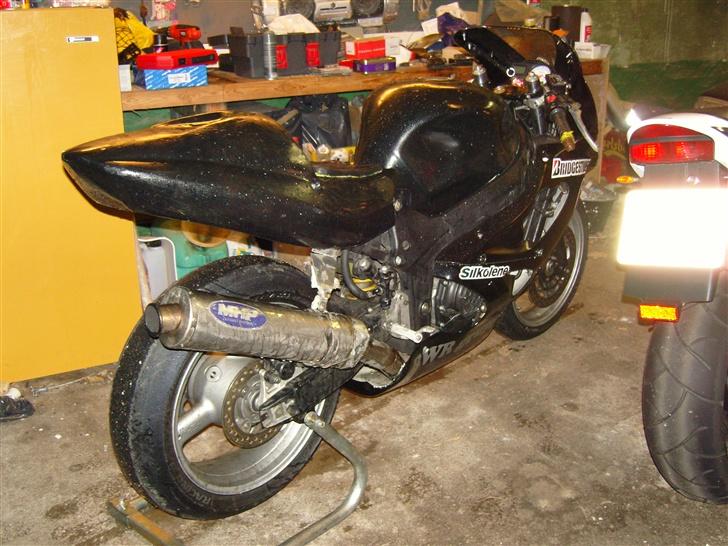 Triumph TT 600 BANEGED billede 8