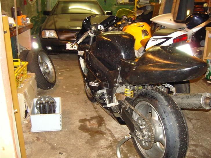 Triumph TT 600 BANEGED billede 9