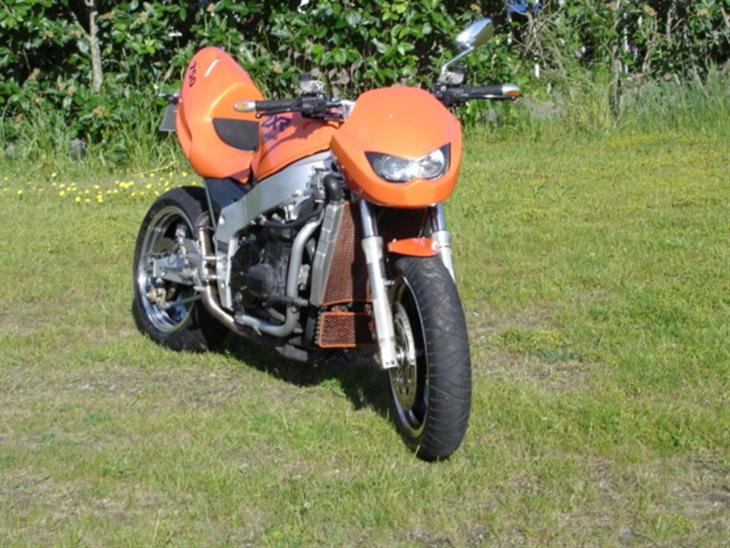 Kawasaki zxr 750 "Streetfighter" billede 1