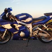 Yamaha YZF R6