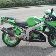 Kawasaki ZX6R solgt