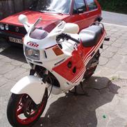 Honda CBR 1000f