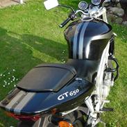 Hyosung GT650 Naked