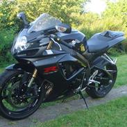 Suzuki gsxr 600 k7