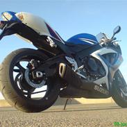 Suzuki GSX-R750 