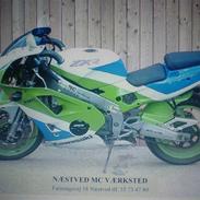 Kawasaki ZXR400