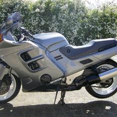 Honda supermagna vf 750