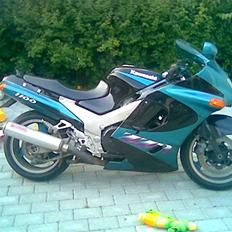 Kawasaki zzr 1100