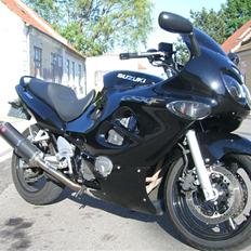 Suzuki gsx 750 f